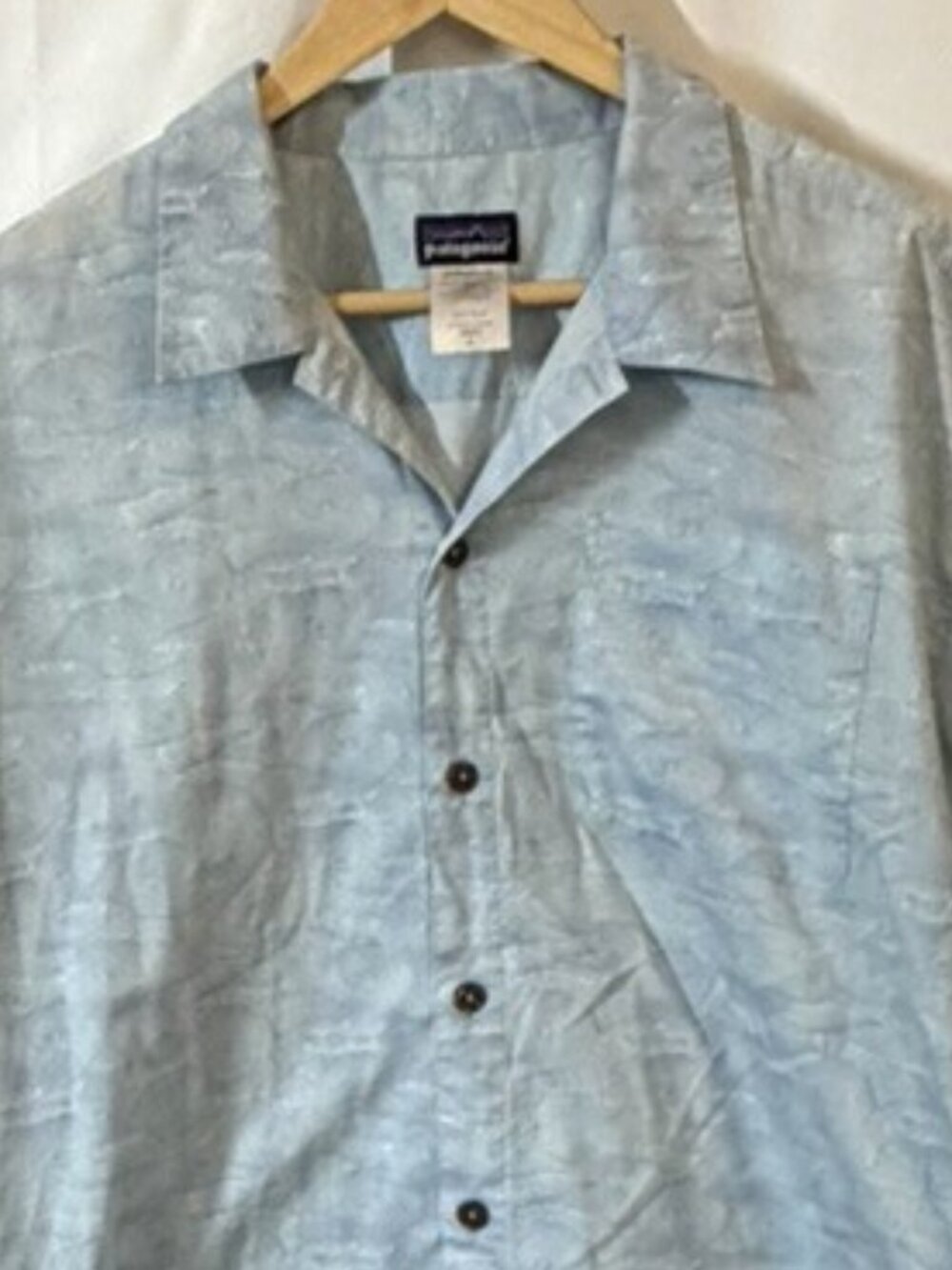 Patagonia Waves Button-down Shirt - Men L